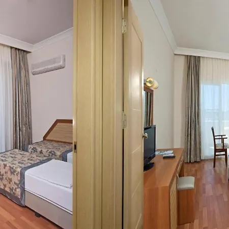 Курортный комплекс Titan Garden Ultra 4*