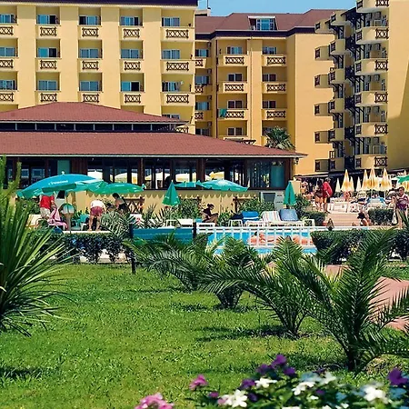 Курортный комплекс Titan Garden Ultra 4*